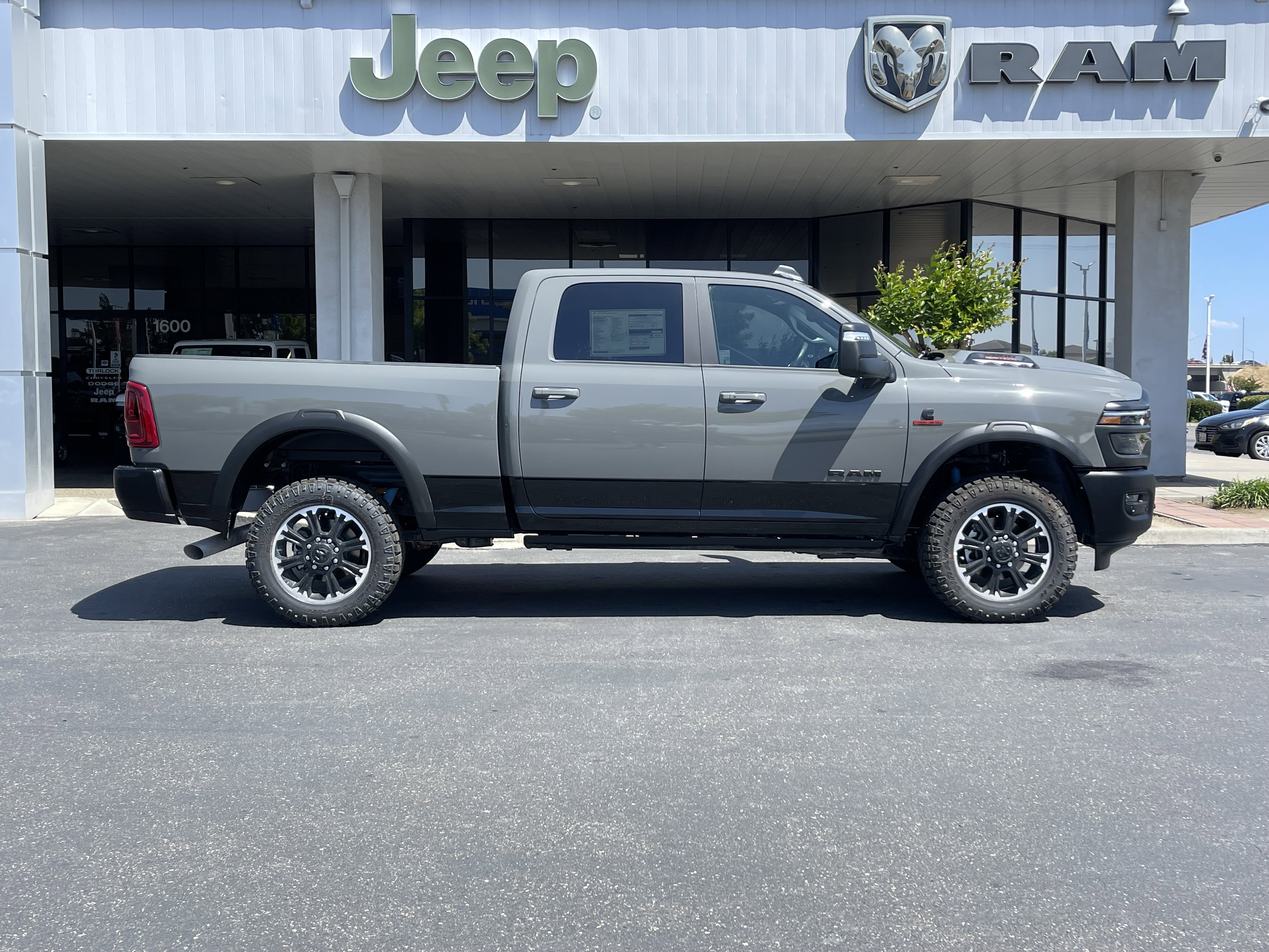 New 2026 Ceramic Gray Clear-Coat Exterior Paint RAM Rebel image 5