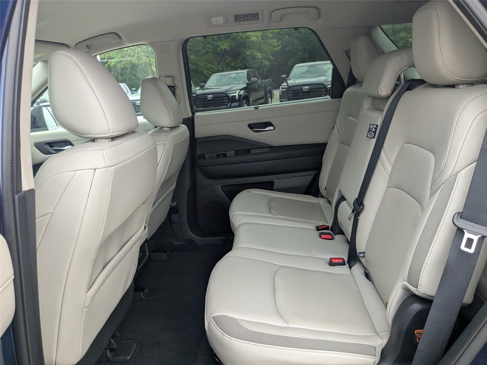 Used 2022 Deep Ocean Blue Pearl Nissan SL image 13