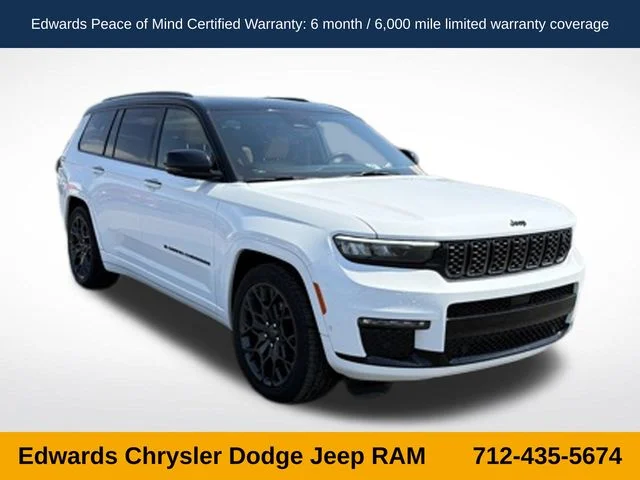 Used 2025 White Jeep Summit image 1
