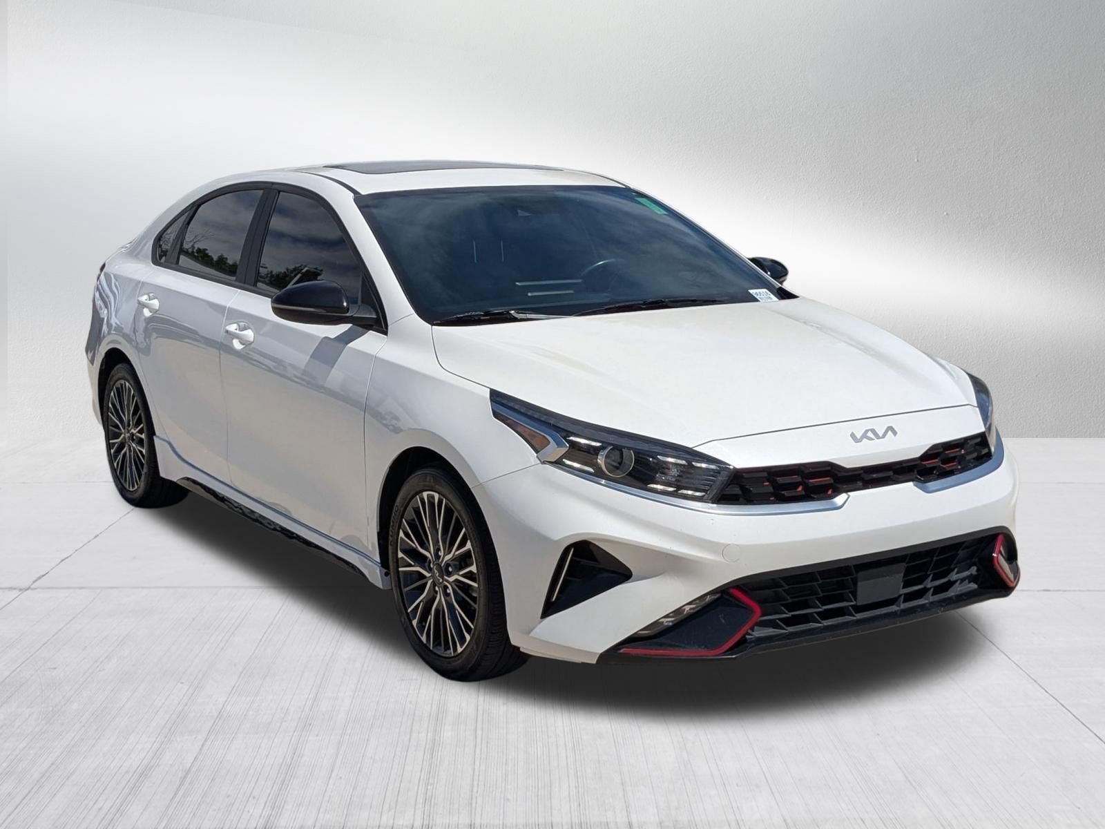 Used 2024 White Kia GT-Line image 7