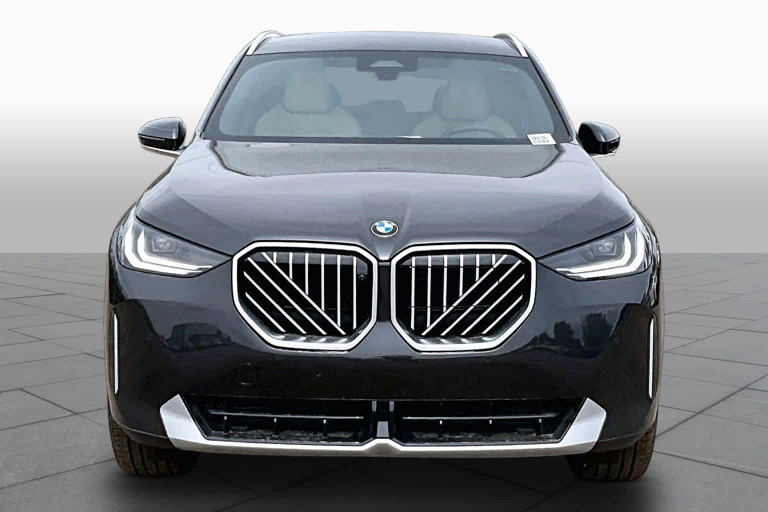 New 2026 Dark Graphite Metallic BMW 30 xDrive image 3
