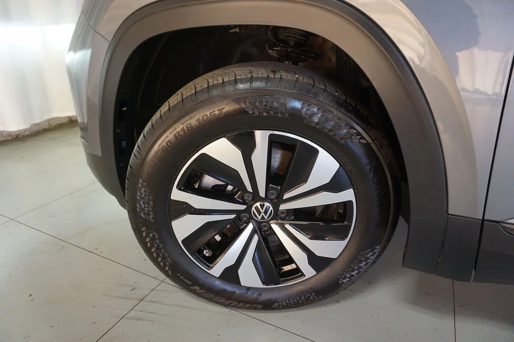 Certified Used 2025 Gray Volkswagen 2.0T SE image 45