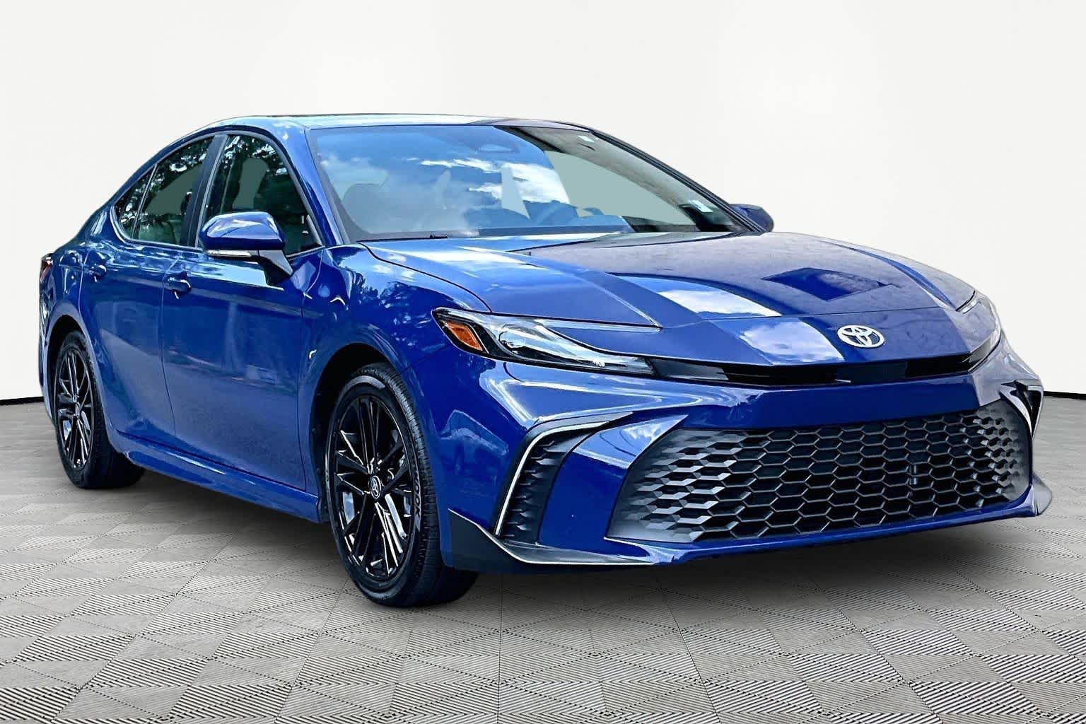 Used 2025 Reservoir Blue Toyota SE image 3