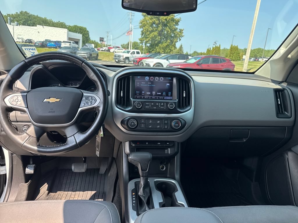 Used 2018 SUMMIT WHITE Chevrolet 4WD LT image 12