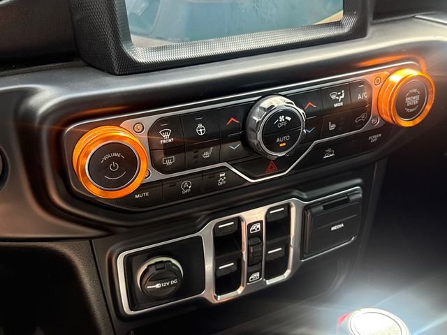 Used 2020 Black Jeep Overland image 28