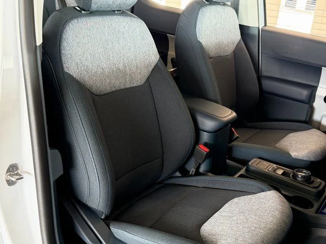New 2025 Oxford White Ford XLT image 11
