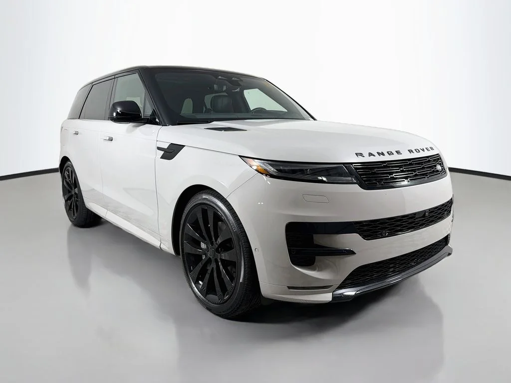 New 2026 Borasco Grey Land Rover Dynamic SE image 3