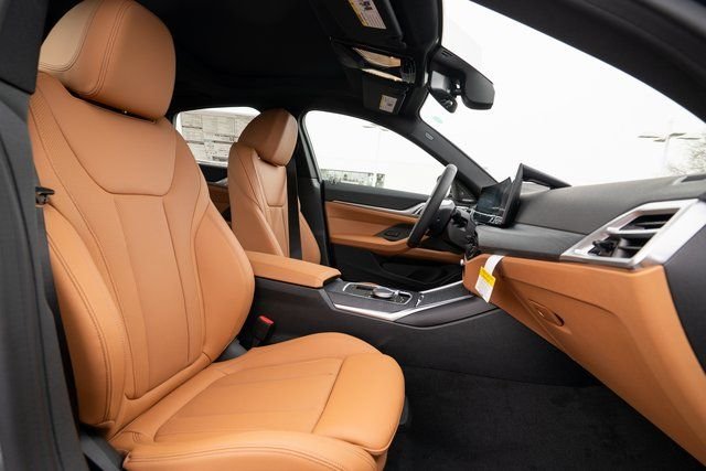 2025 BMW i4 40 - Photo 11