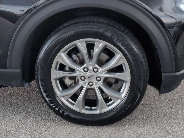 Used 2020 Black Ford Limited image 11