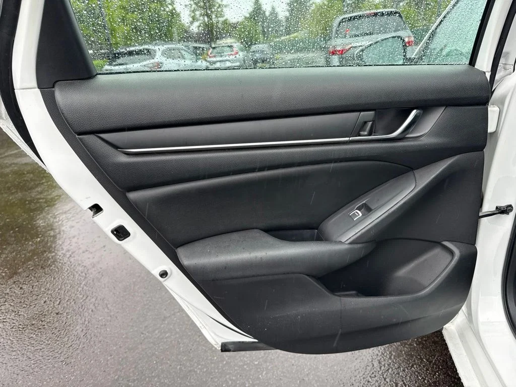 Used 2019 Platinum White Pearl Honda LX image 19
