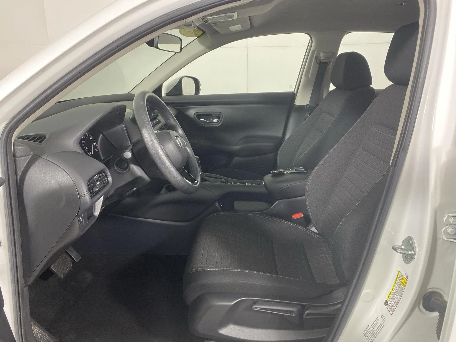 Used 2024 Platinum White Pearl Honda LX image 12