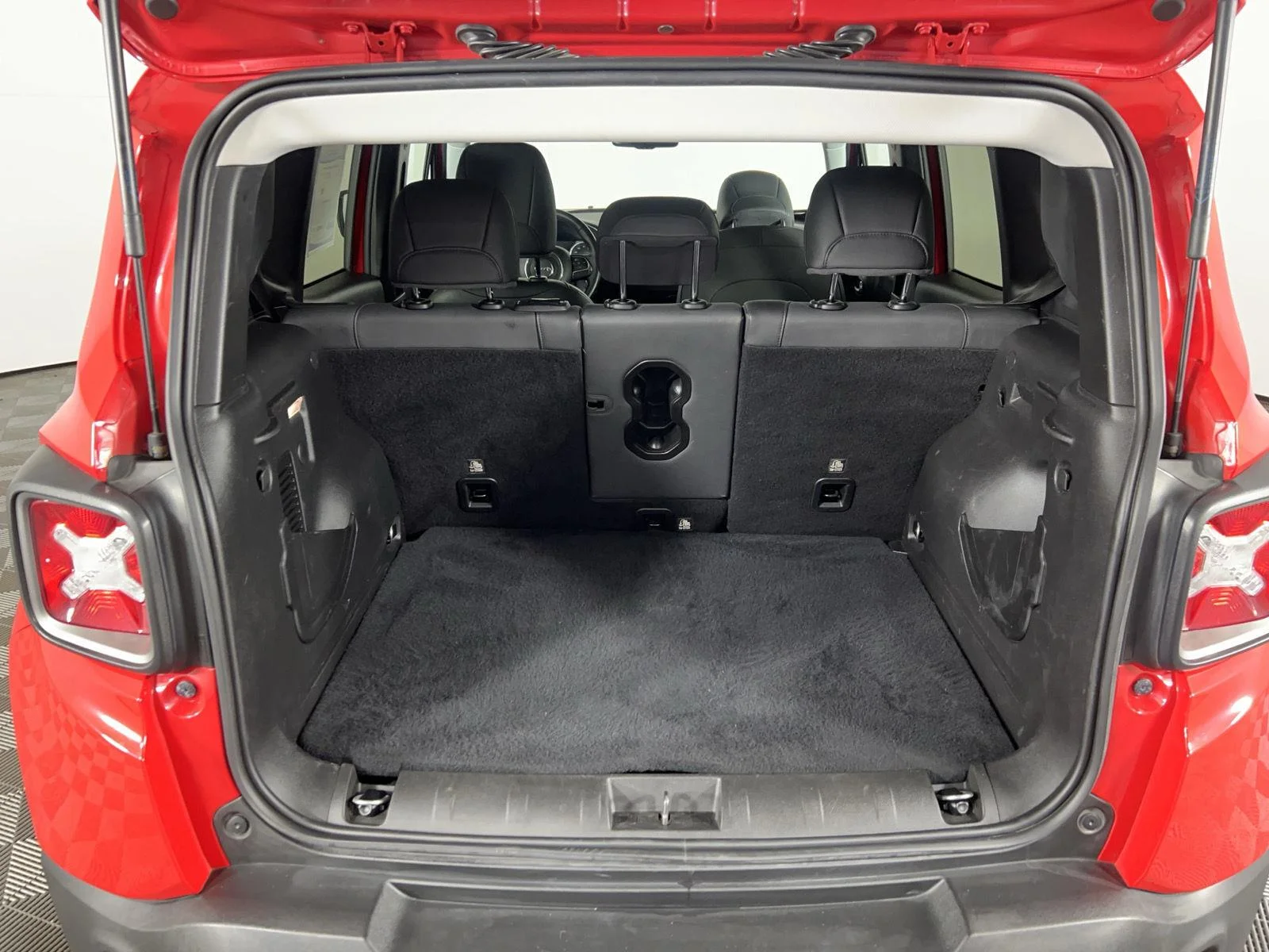 Used 2020 Colorado Red Clearcoat Jeep Limited image 8