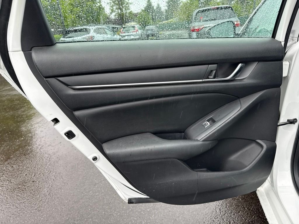 Used 2019 Platinum White Pearl Honda LX image 19
