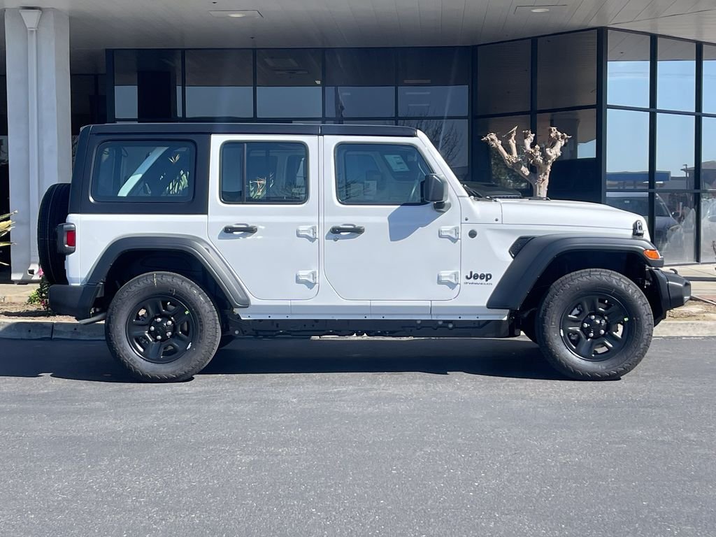 New 2026 Bright White Clear-Coat Exterior Paint Jeep Sport image 6
