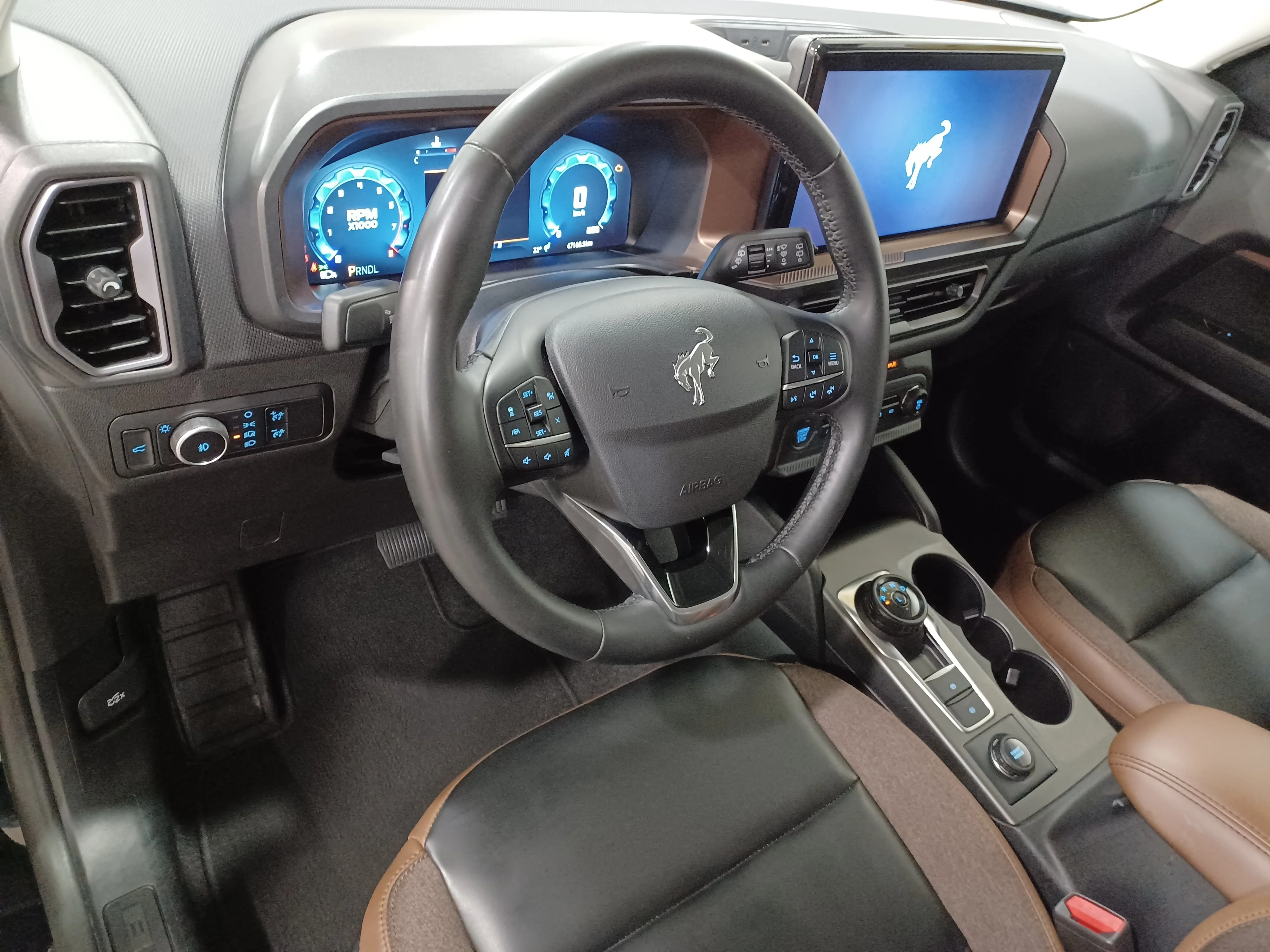 Certified Used 2025 Shadow Black Ford Outer Banks 4x4*Adaptive Cruise | Remote Start | Htd Leather | Htd Wheel | Lane Keep Assist image 12
