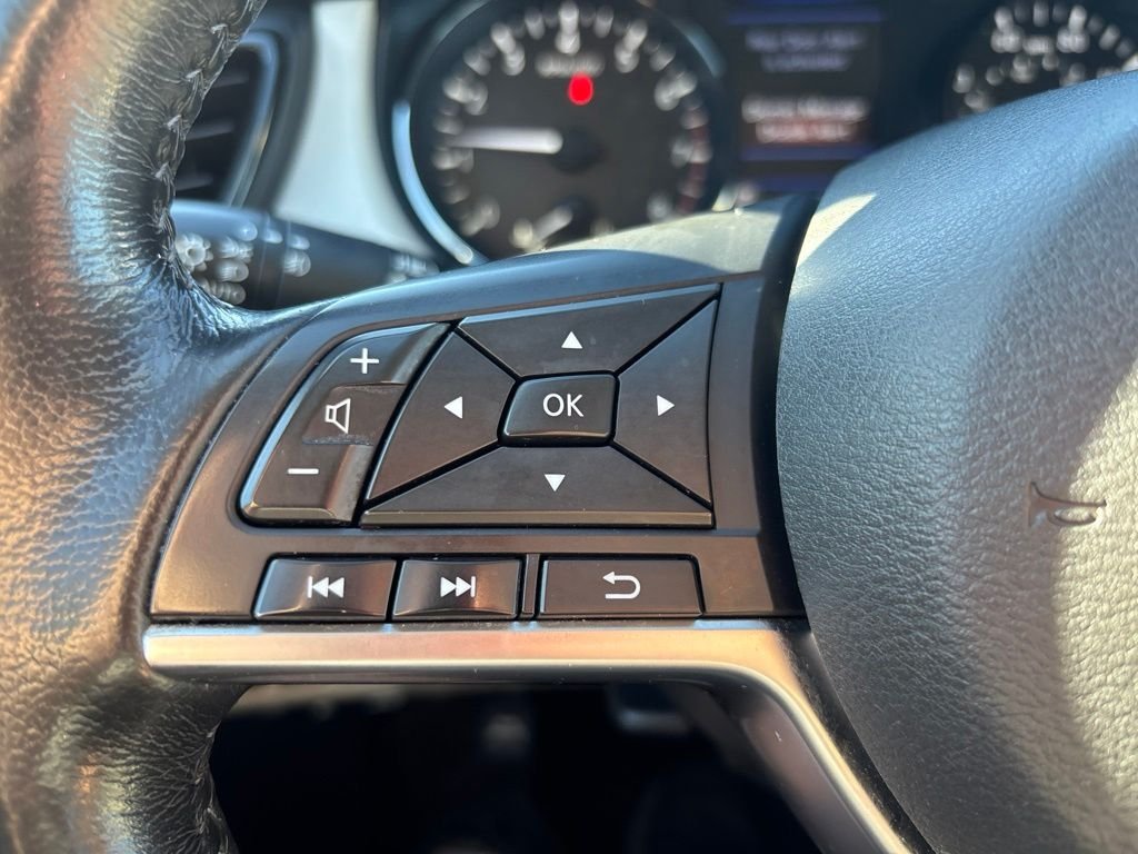 Used 2019 White Nissan SV image 21