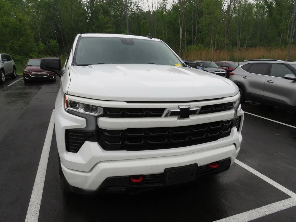 Used 2023 White Chevrolet RST image 5