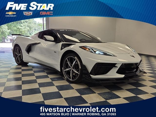 Used 2021 White Chevrolet Stingray image 1