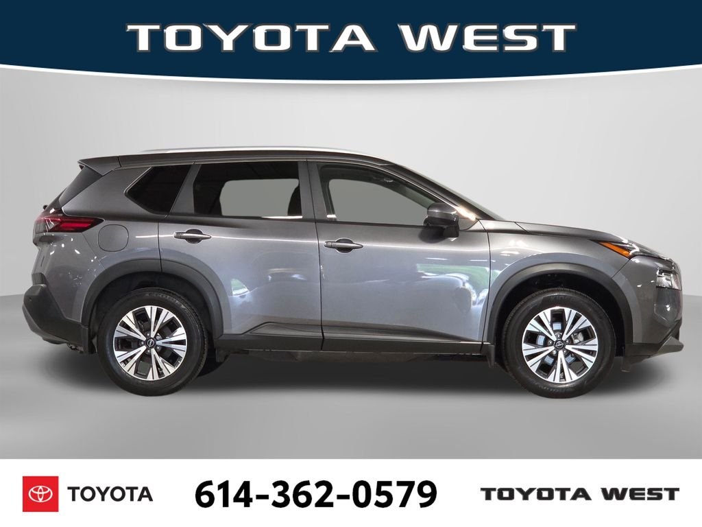 Used 2023 Gray Nissan SV image 4