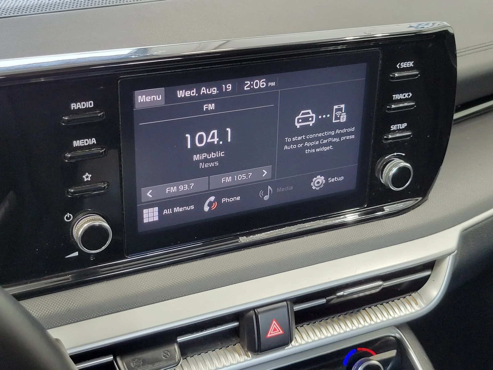 Certified Used 2022 Silver Kia LXS image 18