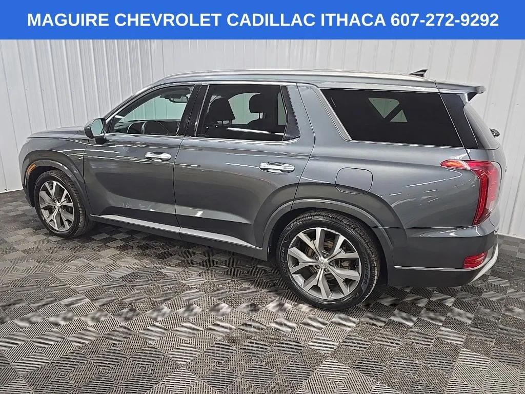 Used 2022 Gray Hyundai Limited image 4