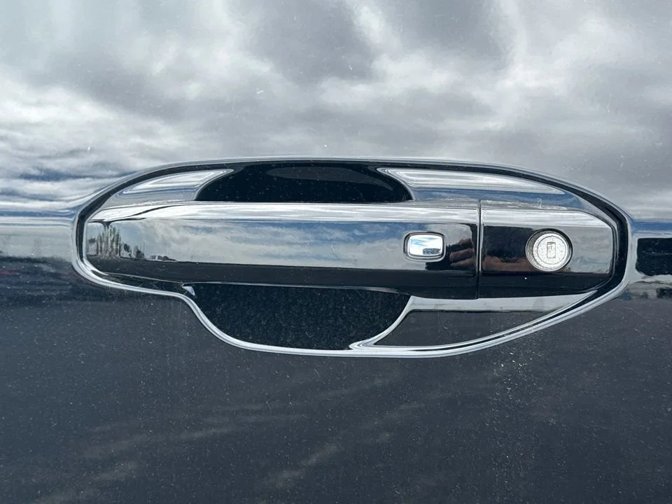 2025 GMC Sierra EV Denali - Photo 15
