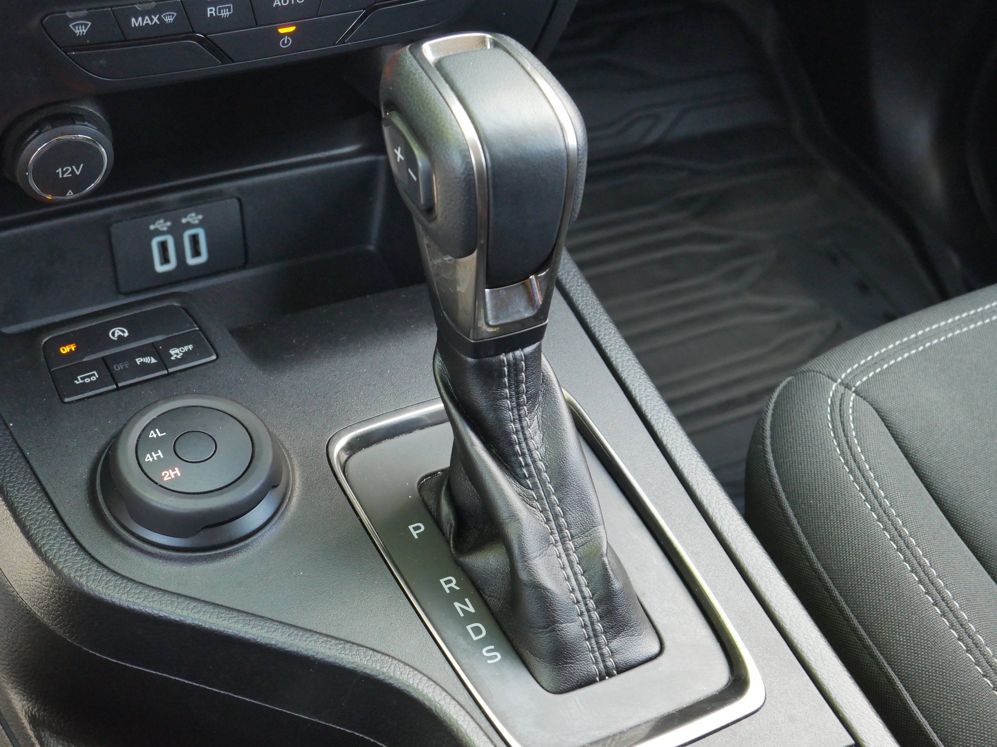 Used 2019 Oxford White Ford XLT image 14
