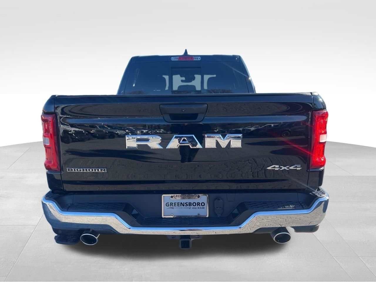 New 2026 Diamond Black Crystal Pearl-Coat Exterior Paint RAM Big Horn/Lone Star image 4