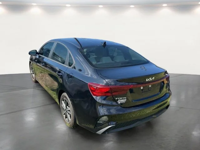 Used 2023 Black Kia LXS image 18