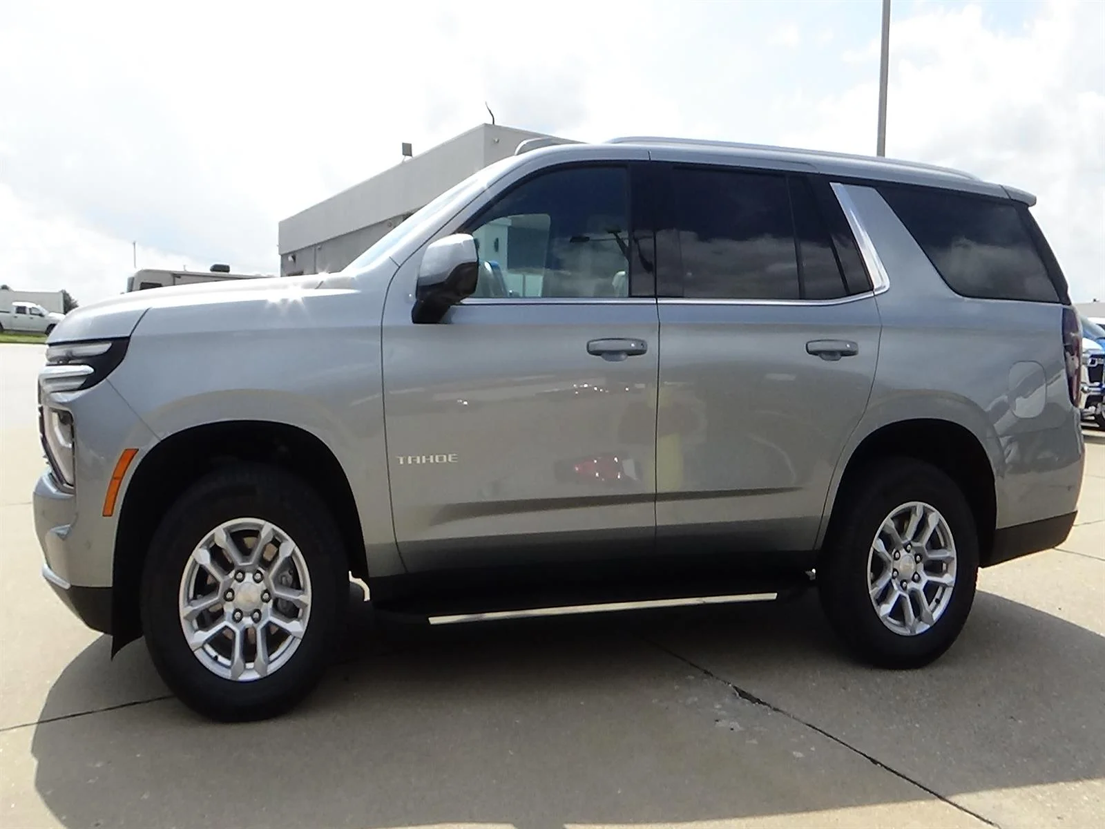 Used 2025 Sterling Gray Metallic (gxd) Chevrolet LT image 1