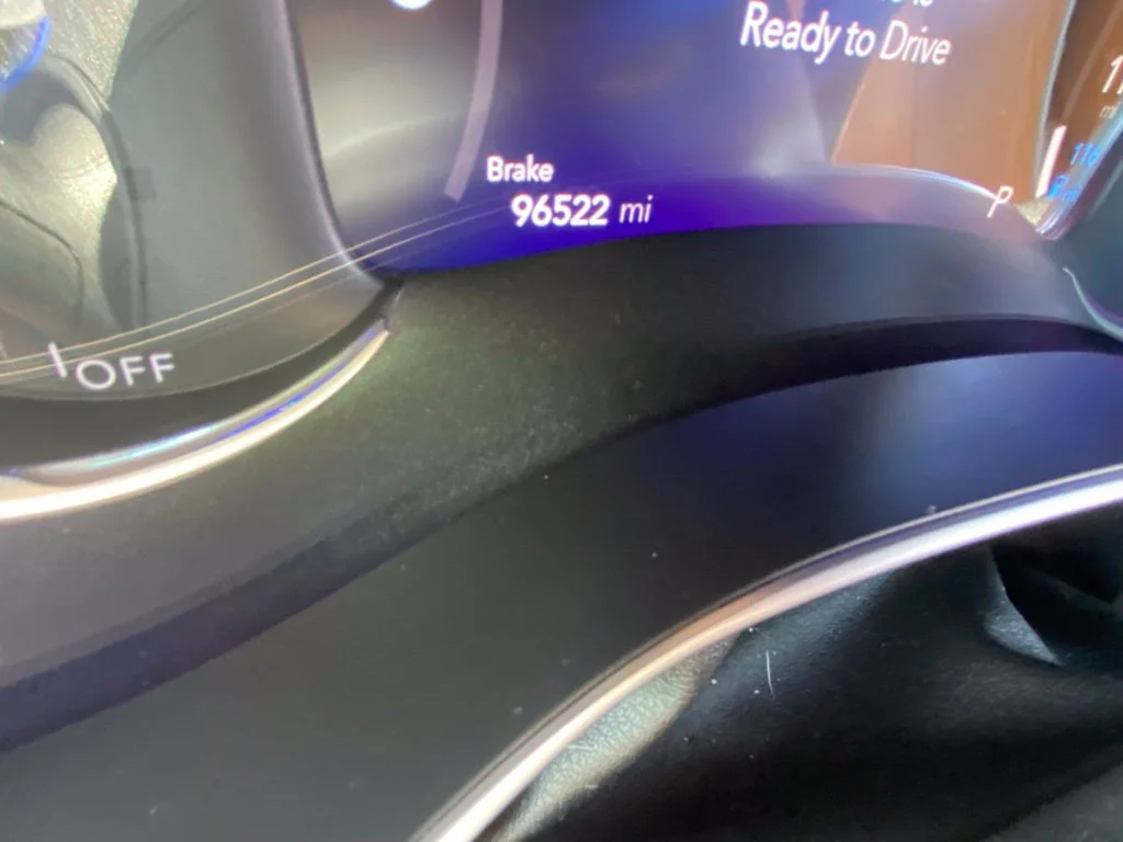 Used 2021 Red Chrysler Pinnacle image 5