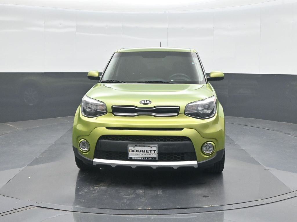 Used 2018 Green Kia Plus image 5