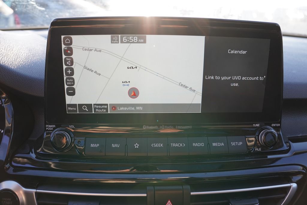 Used 2022 Snow White Pearl Kia EX image 7