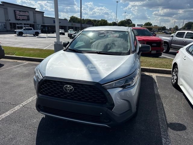 Used 2023 Silver Toyota L image 3