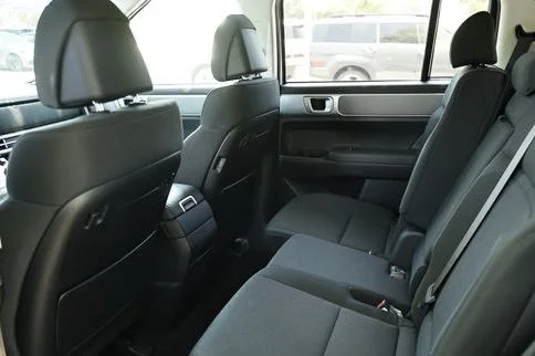 New 2026 Shimmering Silver Hyundai SE image 9