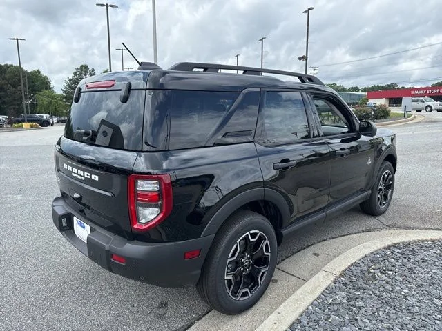 New 2026 Shadow Black Ford Outer Banks® image 10