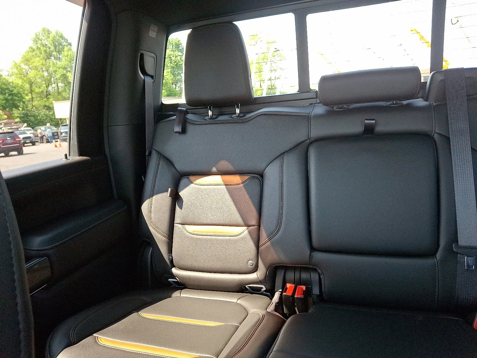 2020 GMC Sierra 2500HD AT4 - Photo 18