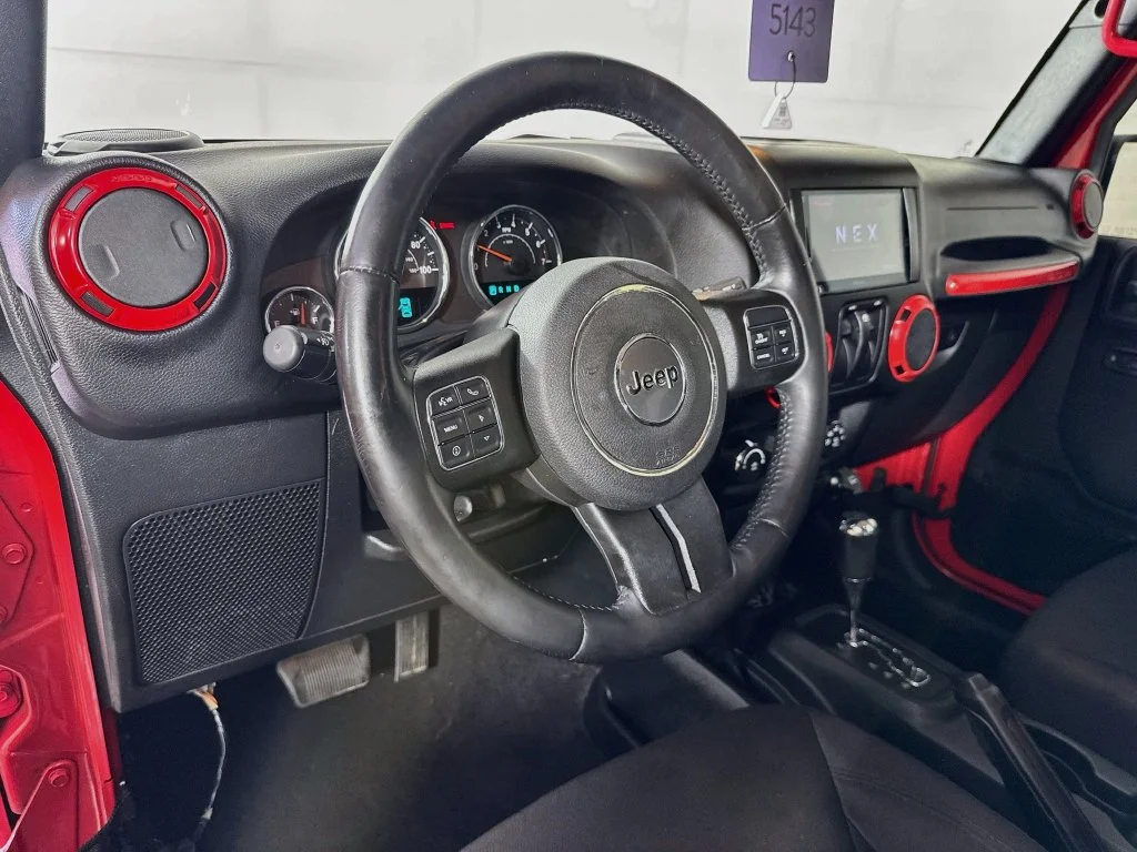 Used 2015 Red Jeep Sport image 9