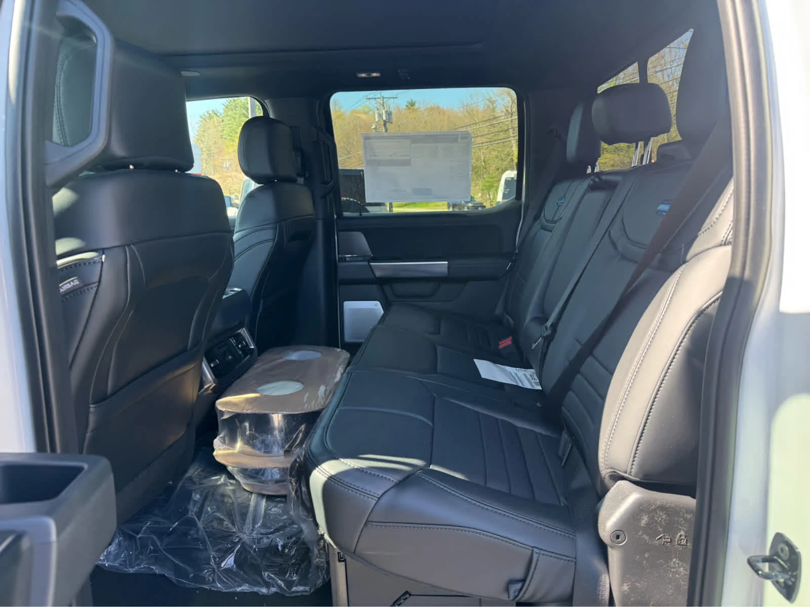 New 2026 Star White Metallic Tri-Coat Ford Platinum image 11