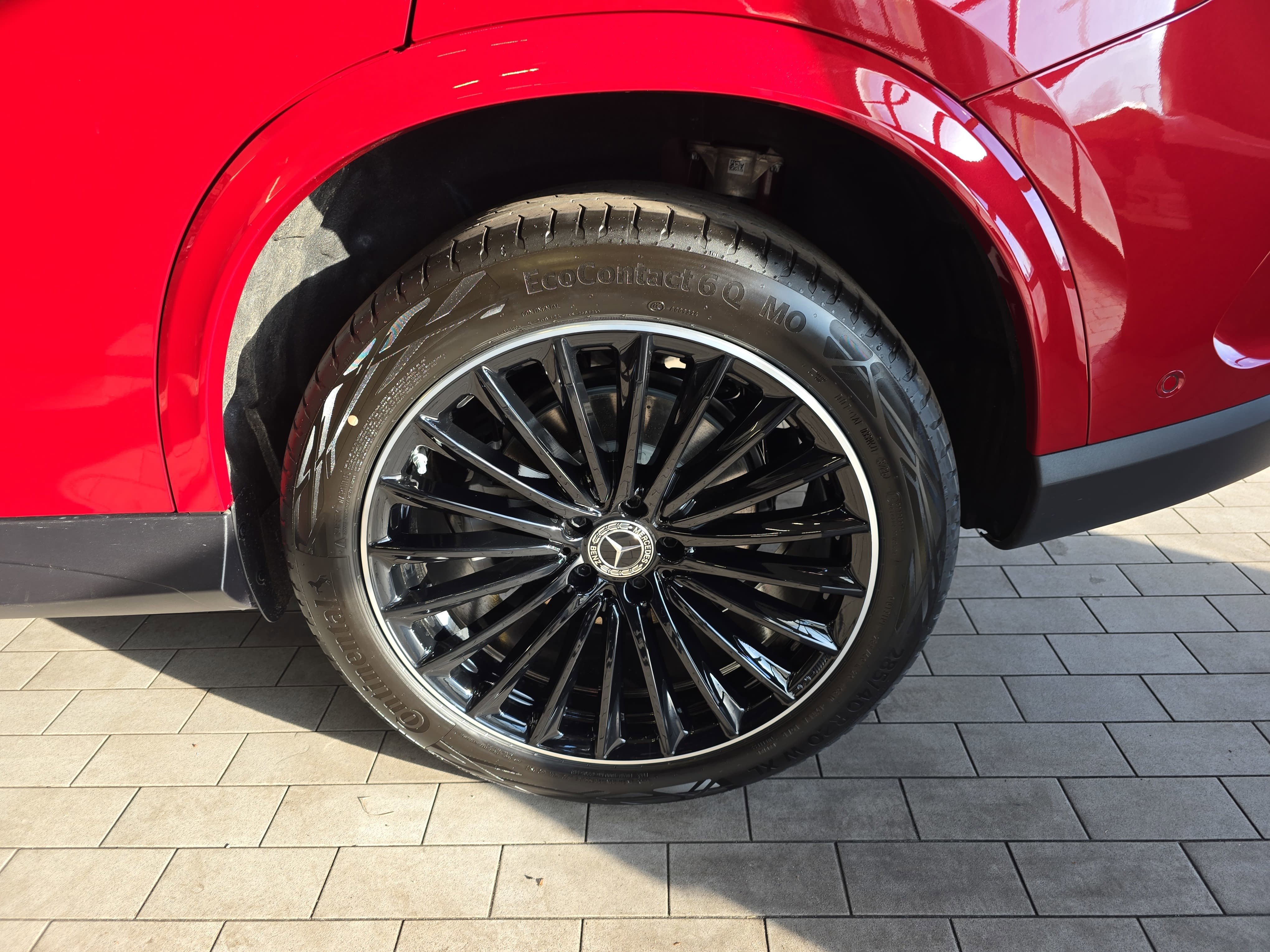 New 2026 MANUFAKTUR Patagonia Red Metallic Mercedes-Benz GLC300 image 33