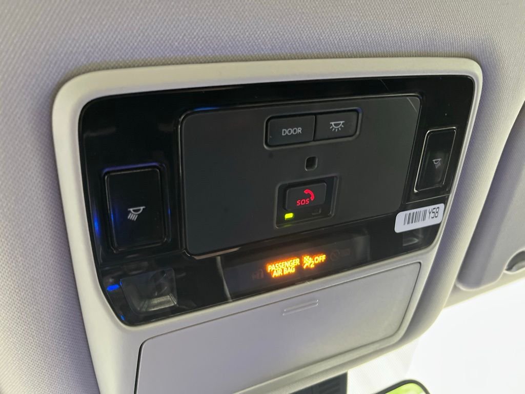 Used 2024 White Toyota XLE image 17