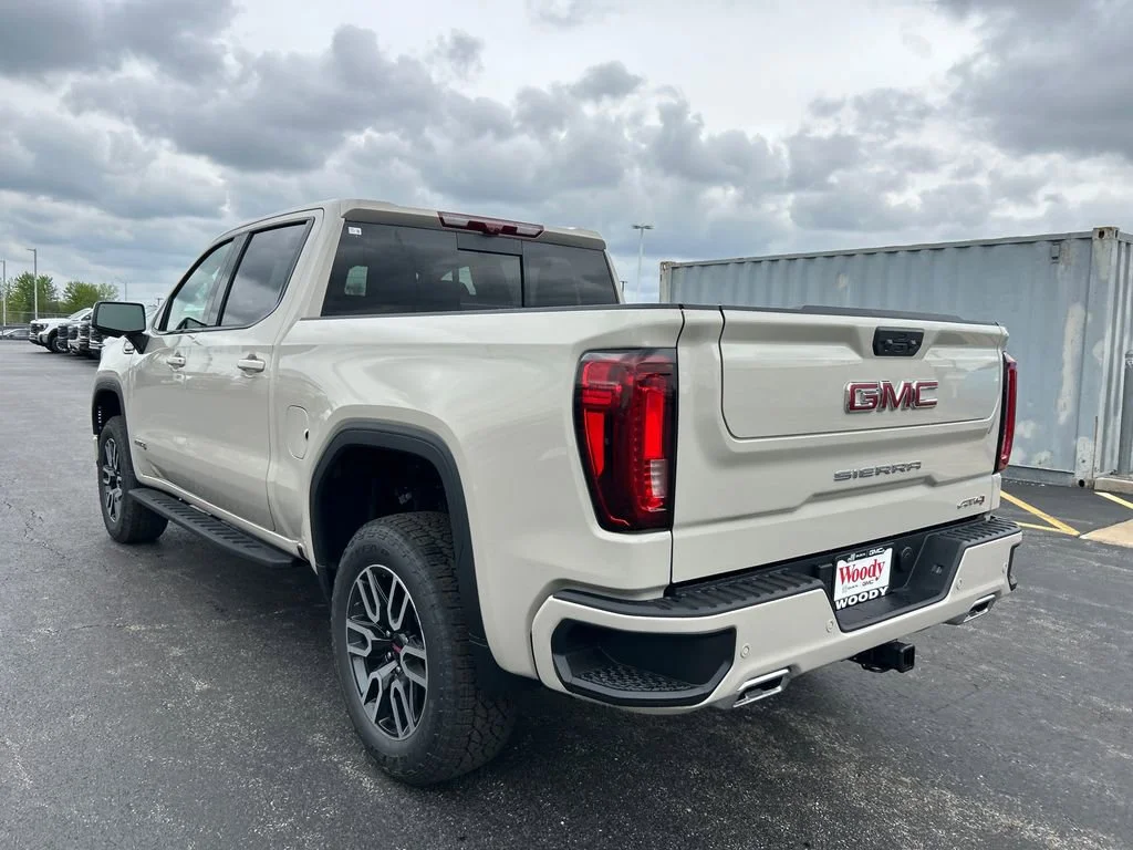 2026 GMC Sierra 1500 AT4 - Photo 7