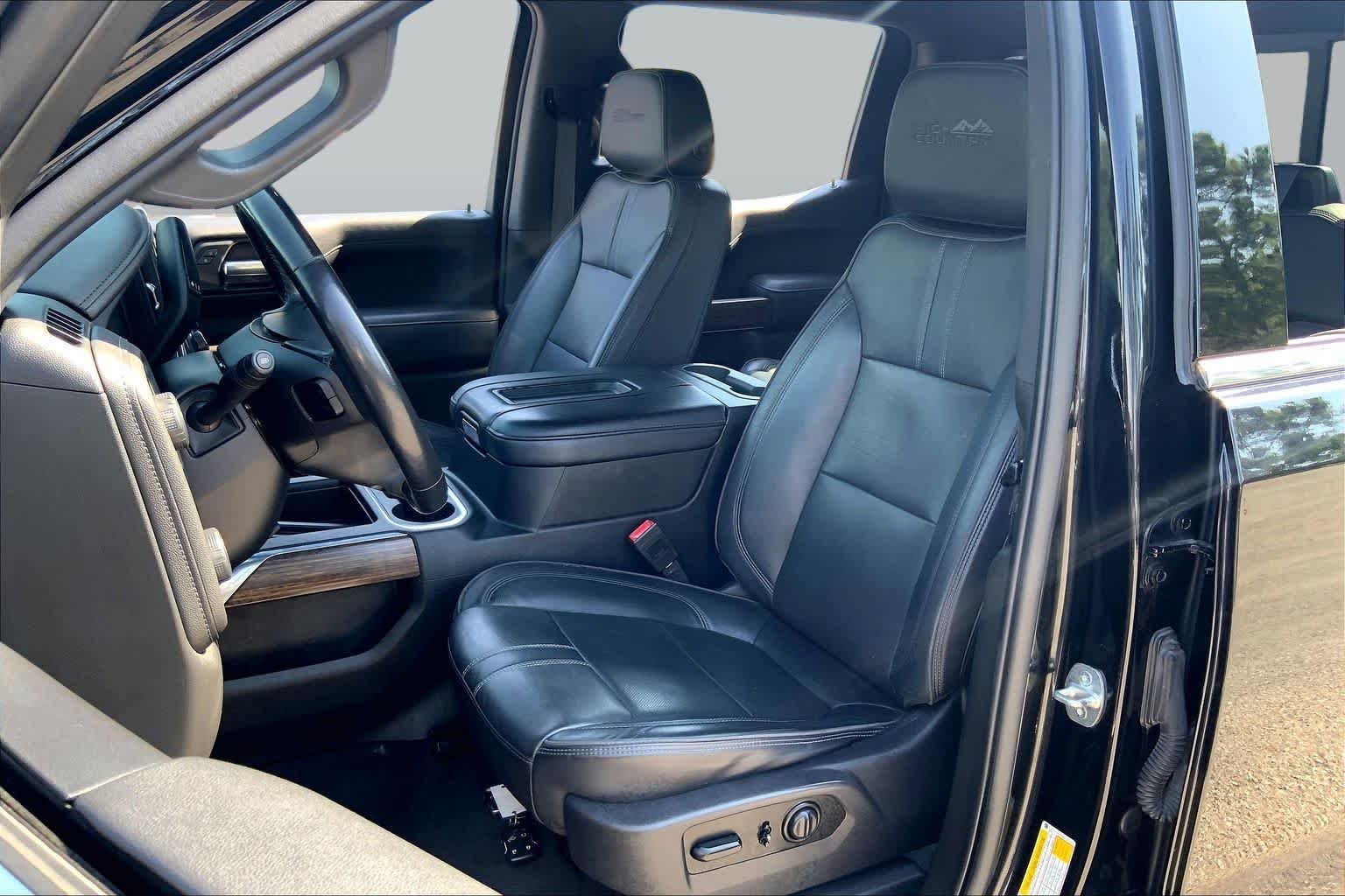 Used 2021 Black Chevrolet High Country image 7