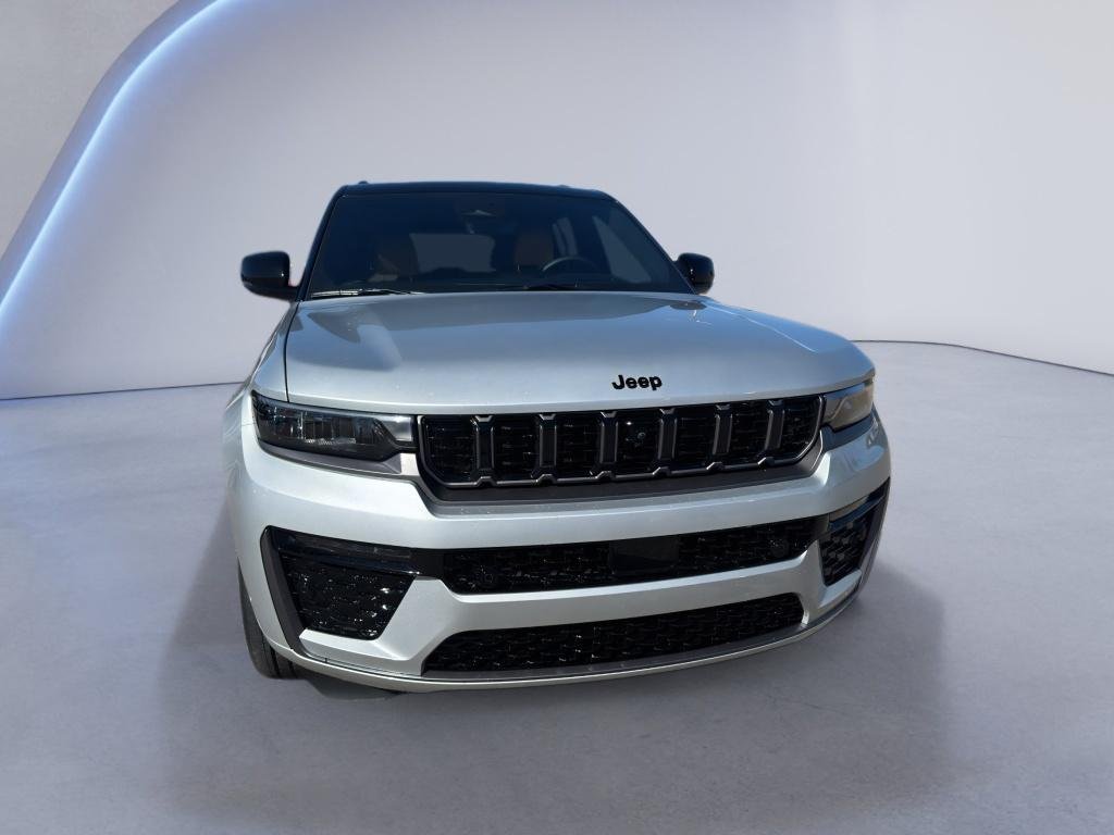 Used 2026 Silver Zynith Jeep Summit image 3