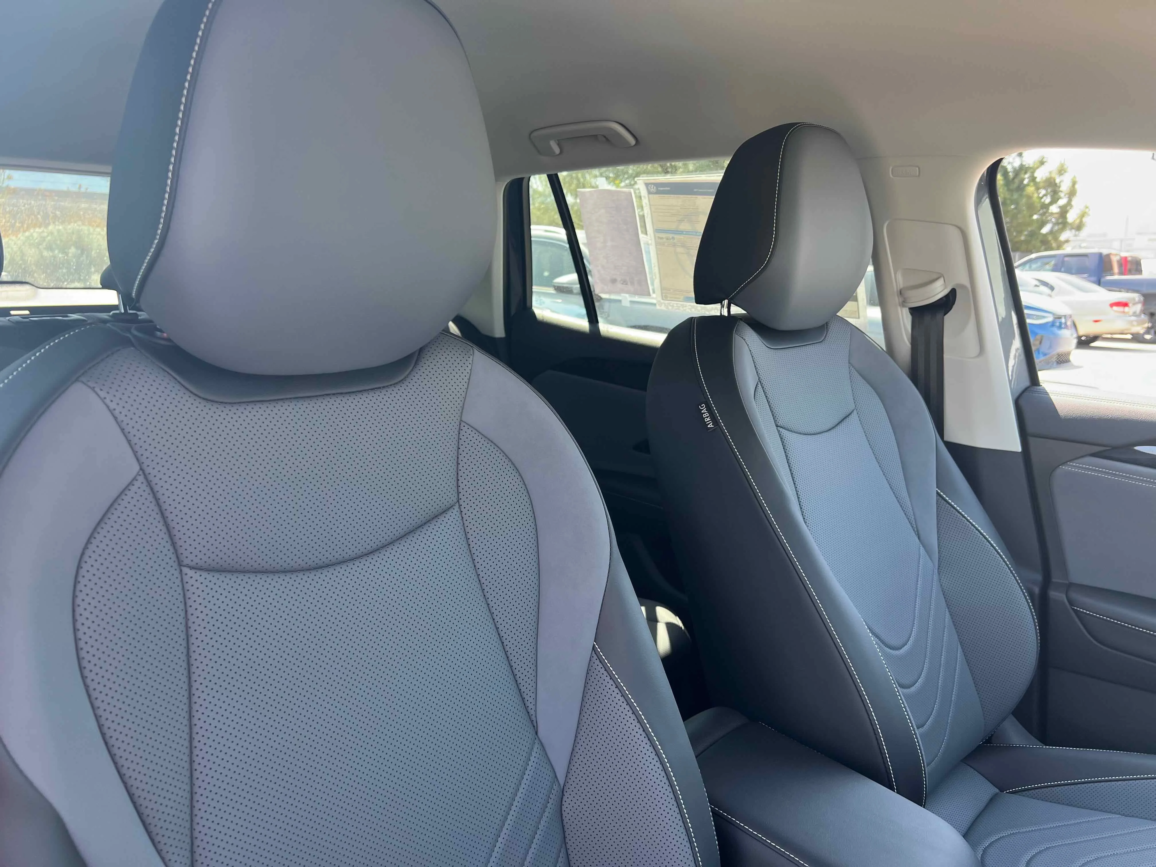New 2025 Platinum Gray Volkswagen SE image 22