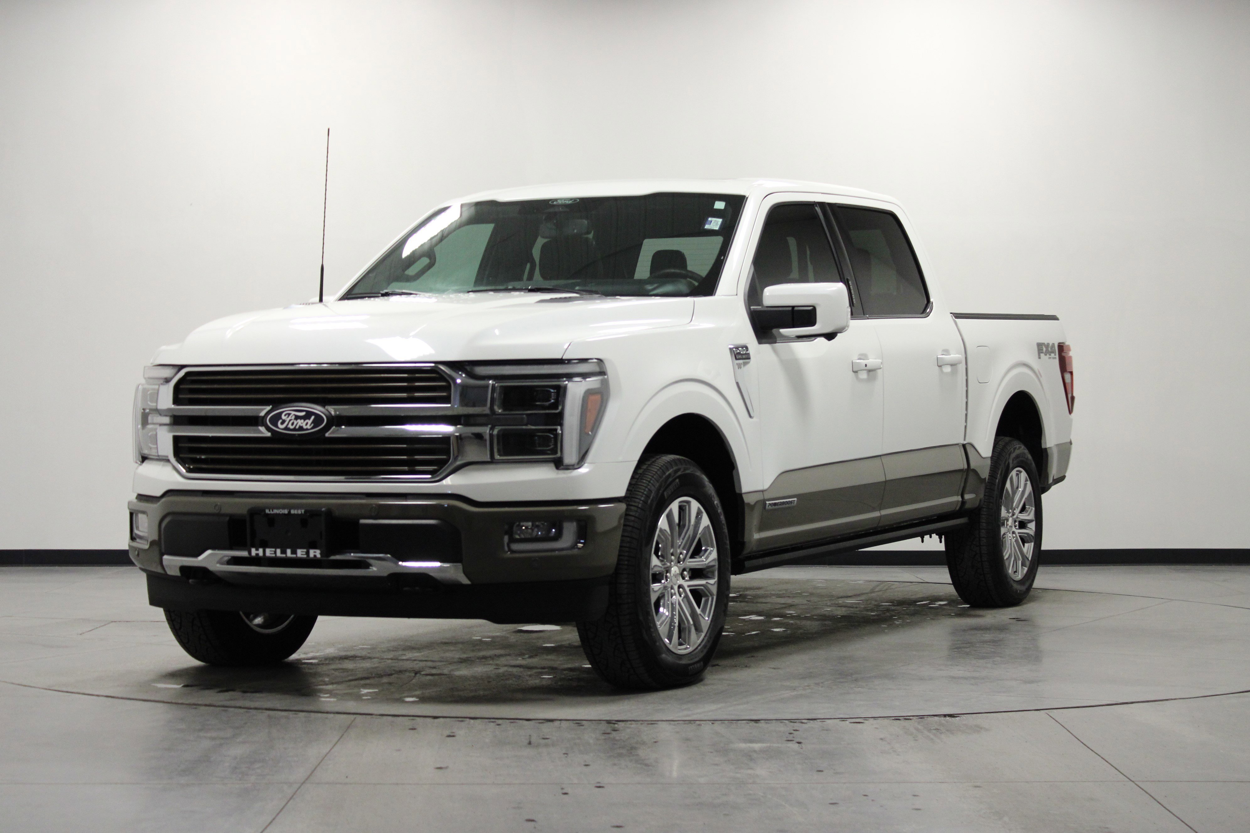 Used 2025 Star White Metallic Tri-Coat Ford King Ranch image 8