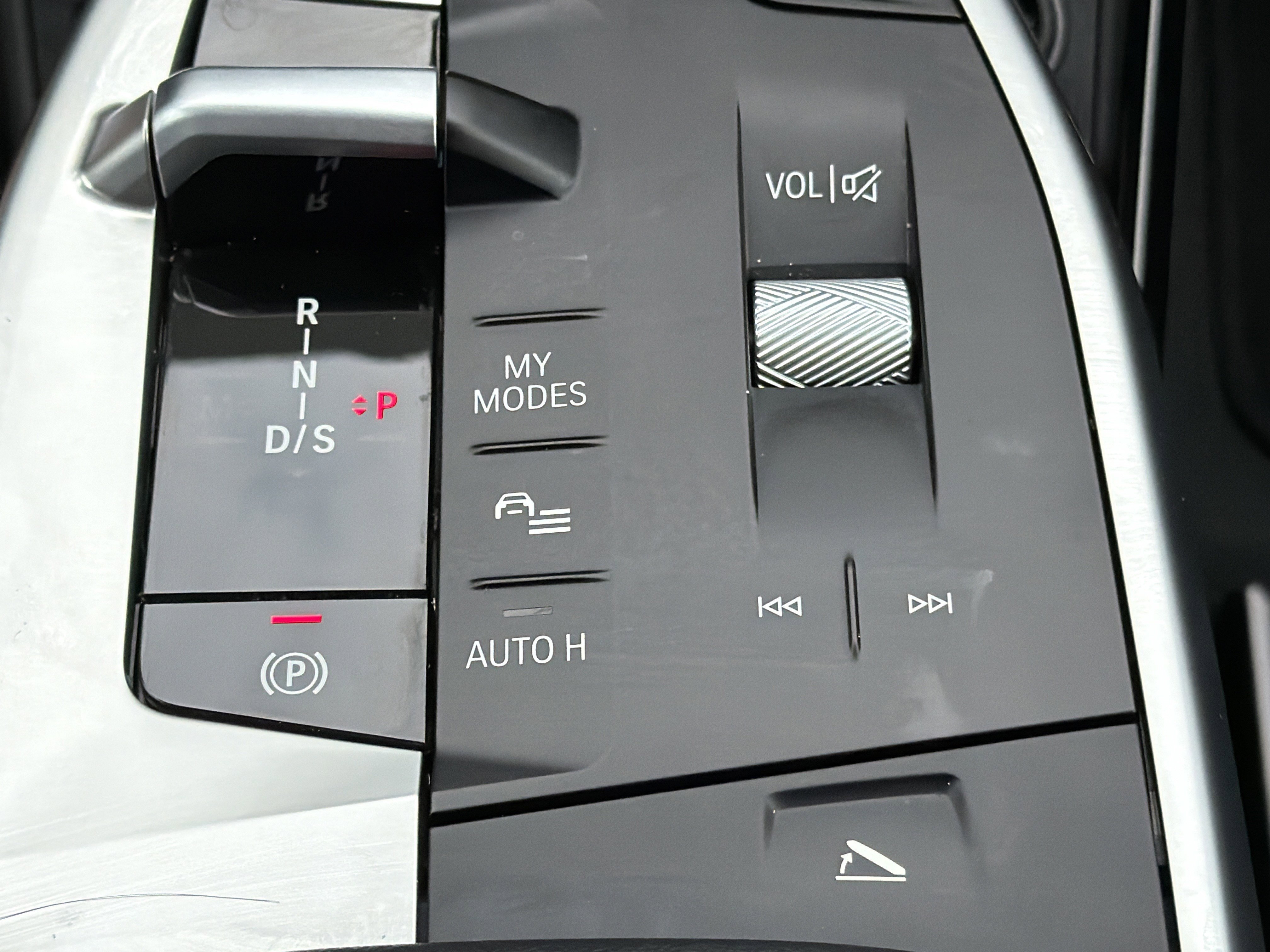 2025 BMW X1 28i - Photo 10