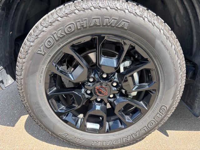 Used 2025 Gun Metallic/Super Black Nissan PRO-4X image 9