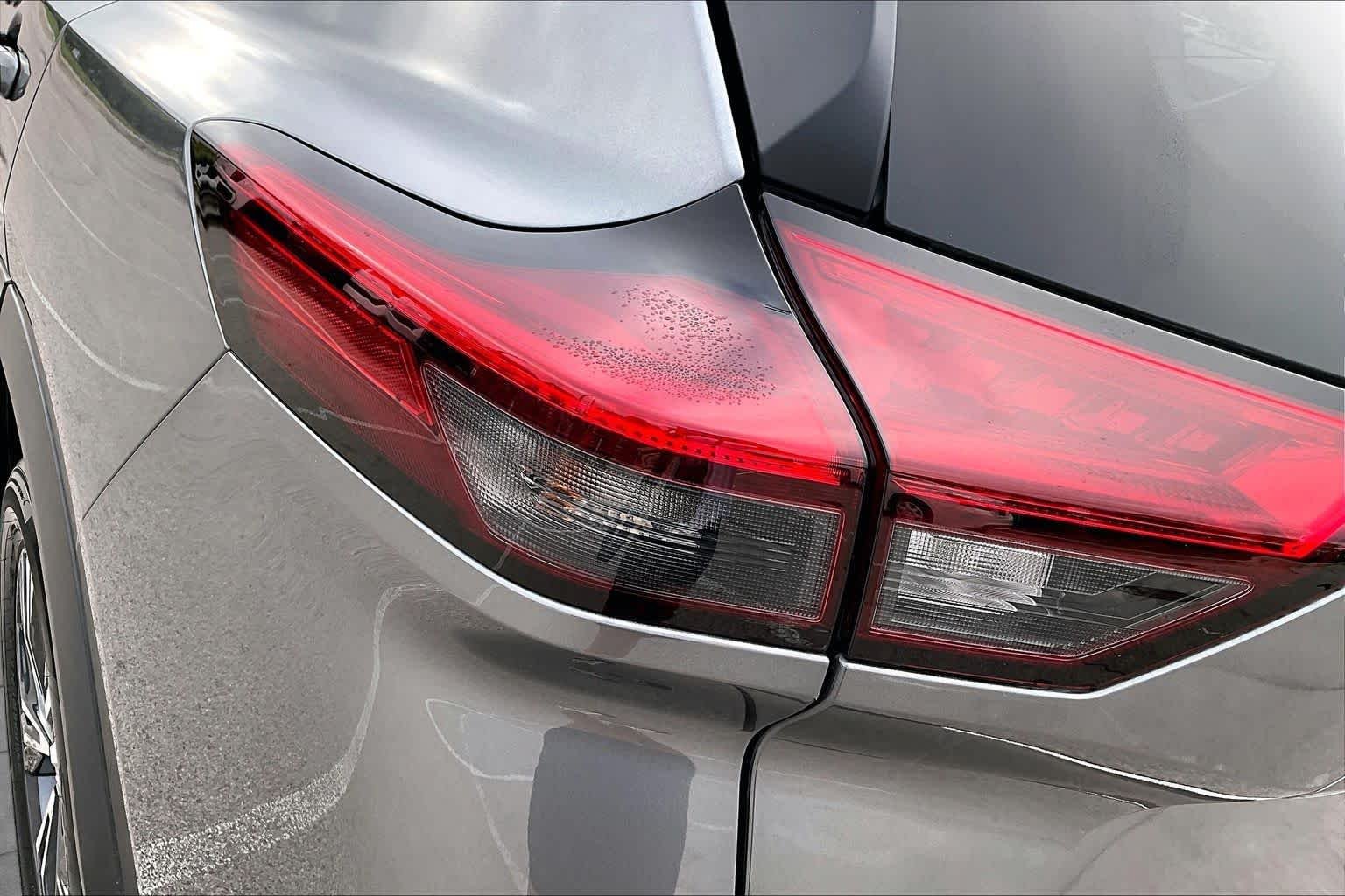 Used 2022 Gun Metallic Nissan SV image 29