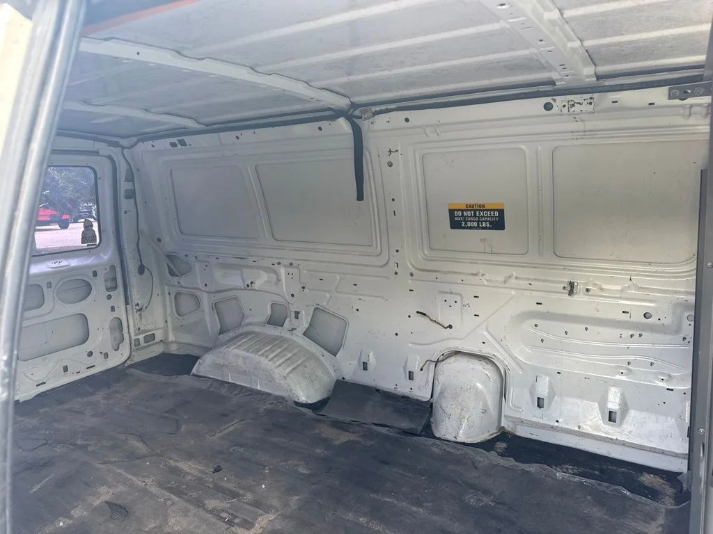 Used 2008  Ford Commercial image 11